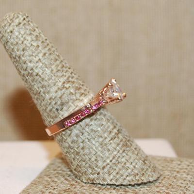 Size 8 Single Round Clear Main Stone Ring with Deep Pink Side Accents on a "Squared" Rose Gold Band (4.3g)