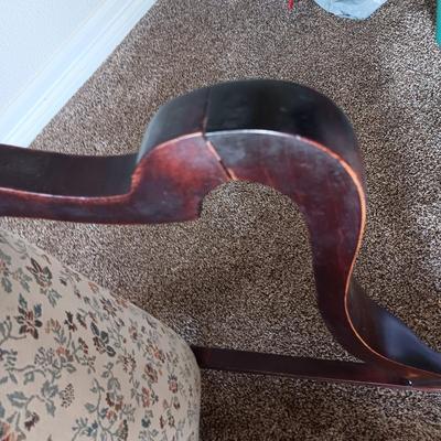 BEAUTIFUL LARGE ANTIQUE CHAIR W/CARVED BACK