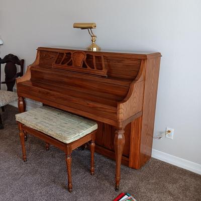 PRISTINE KAWAI PIANO W/ BENCH, SHEET MUSIC AND LAMP