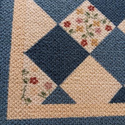 MOHAWK 60" X 96" AREA RUG