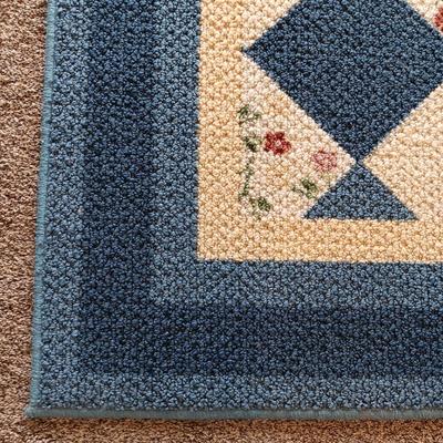 MOHAWK 60" X 96" AREA RUG