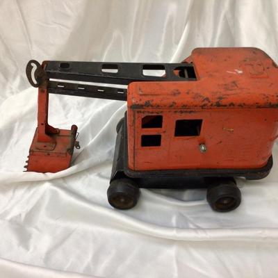 Vintage Scoop Crane Toy