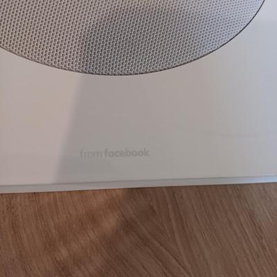 FACEBOOK PORTAL AND GAMING HEADPHONES