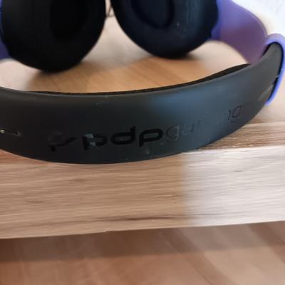 FACEBOOK PORTAL AND GAMING HEADPHONES