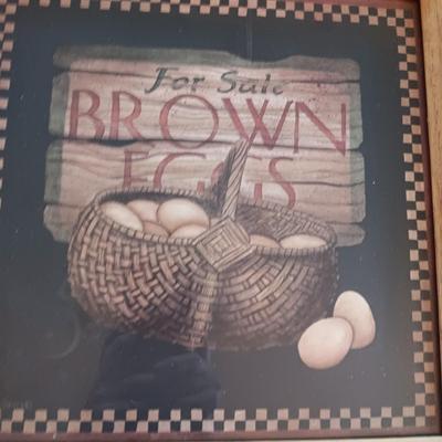 HEN'S/CHICKEN'S FRAMED WALL DECOR