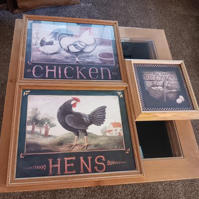 HEN'S/CHICKEN'S FRAMED WALL DECOR