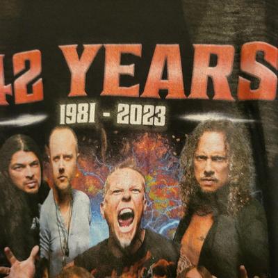 Two Women's Metallica Tank Tops 2XL