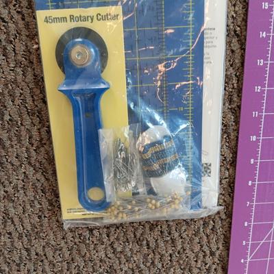 NEW START TO QUILT KIT AND A ROTARY CUTTING MAT