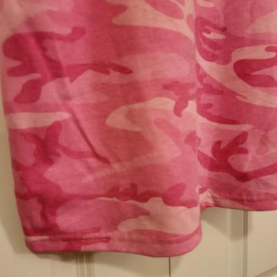 Pink Camo Marilyn Monroe 'Long Live Rock 'N Roll' Tee Shirt Size L