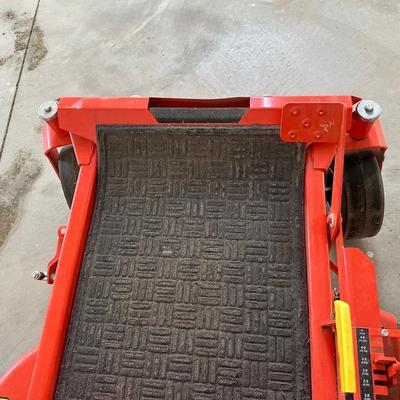 LIGHTLY USED ARIENS EDGE 34 RIDING LAWN MOWER