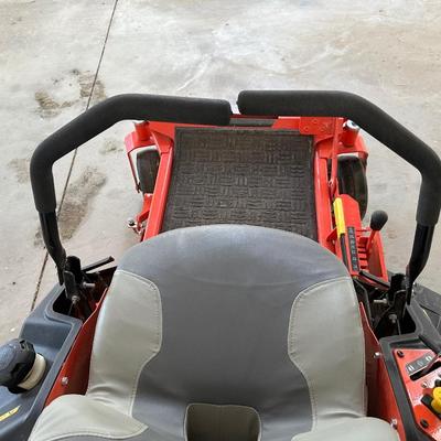 LIGHTLY USED ARIENS EDGE 34 RIDING LAWN MOWER