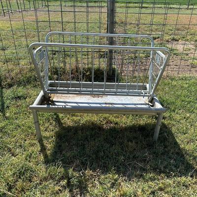 RUGGED RANCH SHEEP & GOAT FEEDER