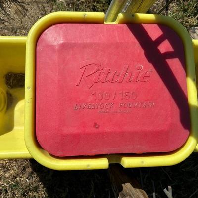 RITCHIE 100/150 LIVESTOCK WATER FOUNTAIN