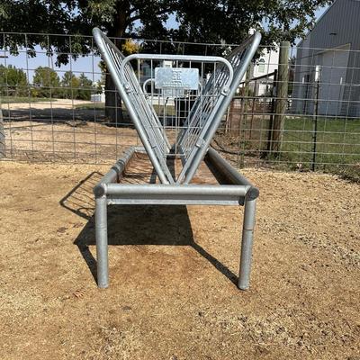RUGGED RANCH SHEEP & GOAT FEEDER