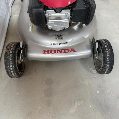 HONDA 3 IN 1 TWIN BLADE LAWN MOWER W/SMART DRIVE