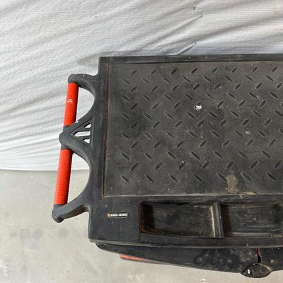 BLACK & DECKER GARAGE CABINET ON CASTERS