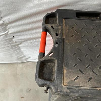 BLACK & DECKER GARAGE CABINET ON CASTERS