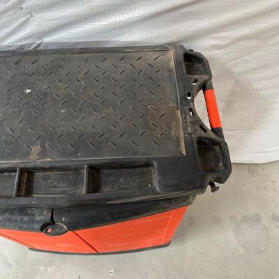 BLACK & DECKER GARAGE CABINET ON CASTERS