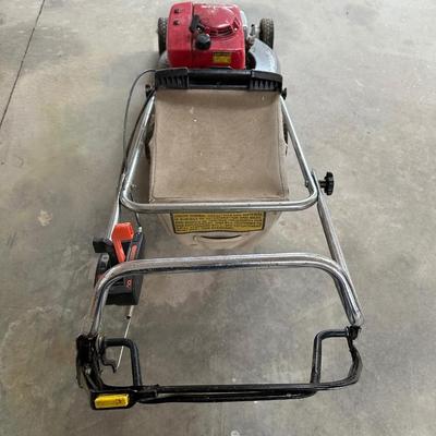 HONDA HR215 SELF PROPELLED LAWN MOWER W/GAS CAN