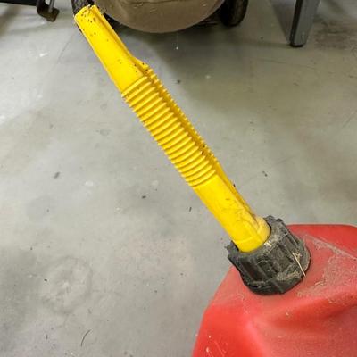 HONDA HR215 SELF PROPELLED LAWN MOWER W/GAS CAN