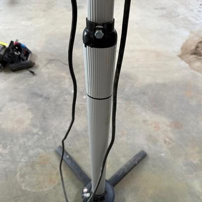 UFO ELECTRIC HEATER WITH TELESCOPIC ADJUSTABLE STAND