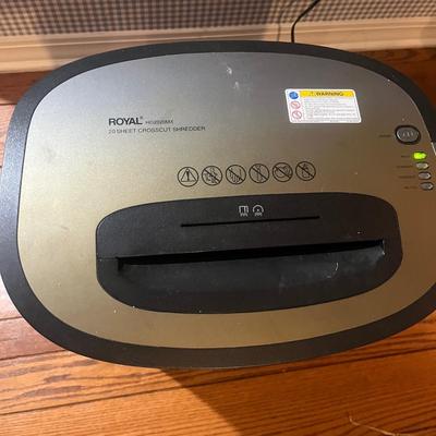 Royal Paper Shredder (2KD-MG)