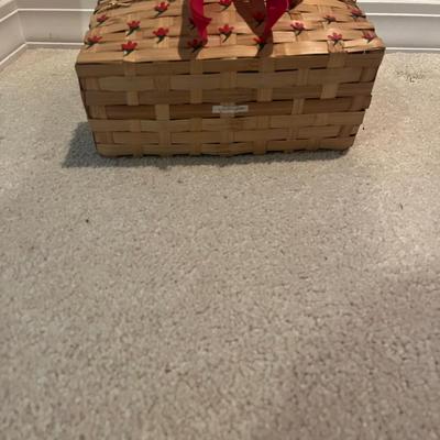 Picnic Basket & More Baskets (2KD-MG)