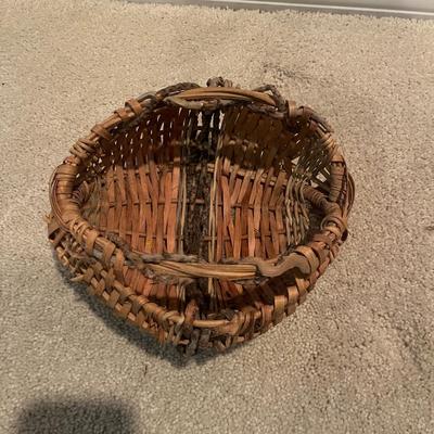 Five Woven Baskets (2DR-MG)
