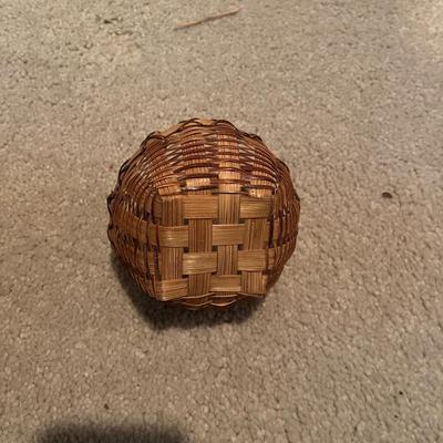 Five Woven Baskets (2DR-MG)