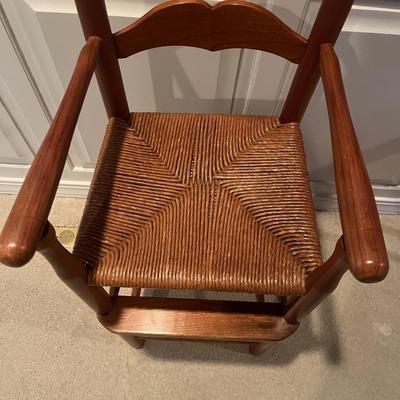 Child’s Woven Seat Highchair (2DR-MG)