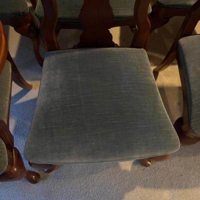 Eight Dining Room Chairs With Padded and Upholstered Seats (2DR-MG)