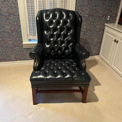 Leather Tufted Chair & Ottoman (2S-MG)