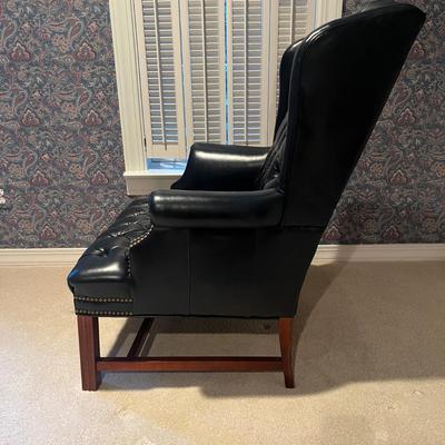 Leather Tufted Chair & Ottoman (2S-MG)