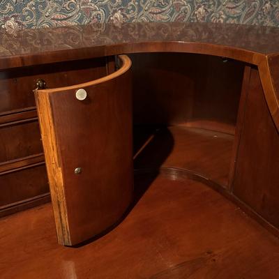 Hekman Carlton House Writing Desk (2S-MG)
