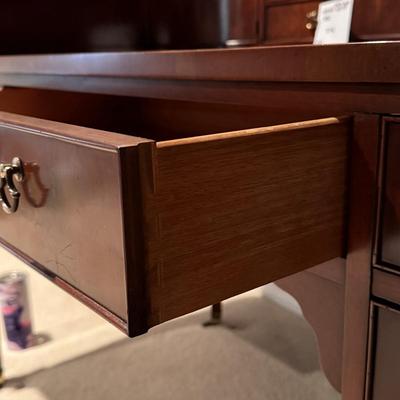 Hekman Carlton House Writing Desk (2S-MG)