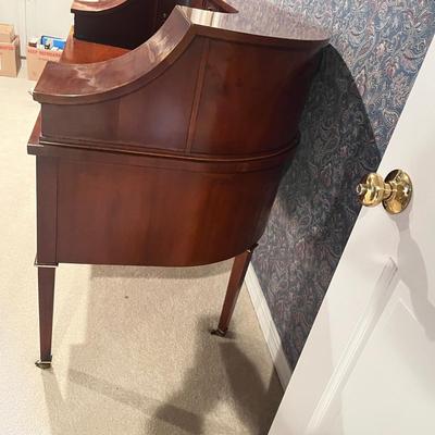 Hekman Carlton House Writing Desk (2S-MG)