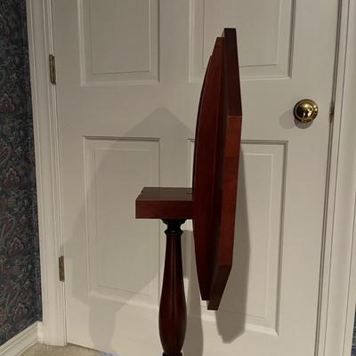 Tilt Top Table & Beveled Mirror (2S-MG)