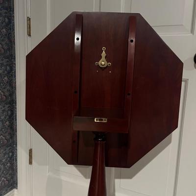 Tilt Top Table & Beveled Mirror (2S-MG)