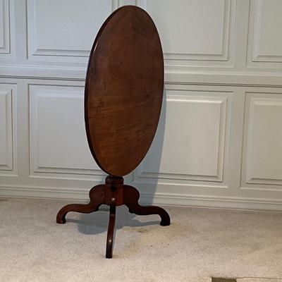Formal Tilt Top Side Table (2D-MG)