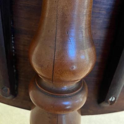 Formal Tilt Top Side Table (2D-MG)