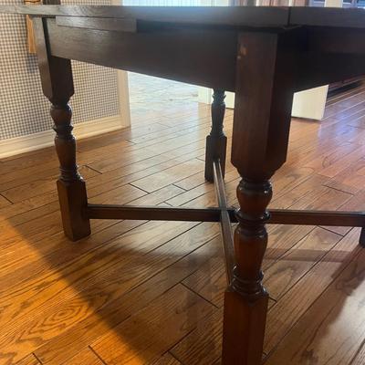 Expandable Dining Table (2KD-MG)