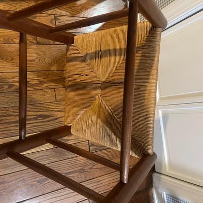 Nine Ladders Back Chairs with Rush Seats (2KD-MG)