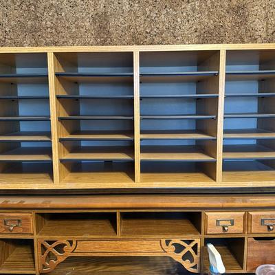 Desk top organizer