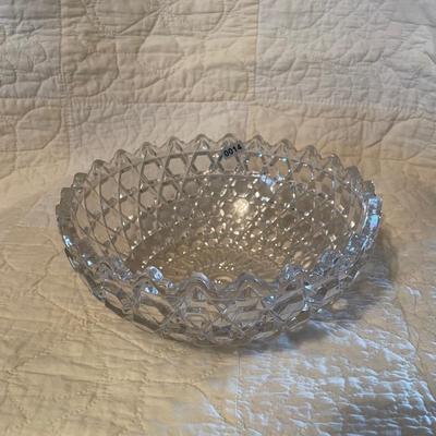 Glass bowl-sharkbite rim & crisscross pattern