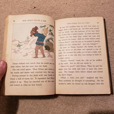 Antique School Books And More (2S-KD)