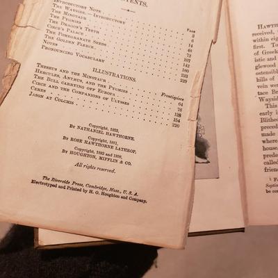 Antique School Books And More (2S-KD)