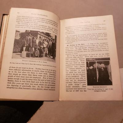 Antique School Books And More (2S-KD)