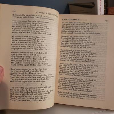 Vintage Poetry and Shakespeare Books (2S-KD)