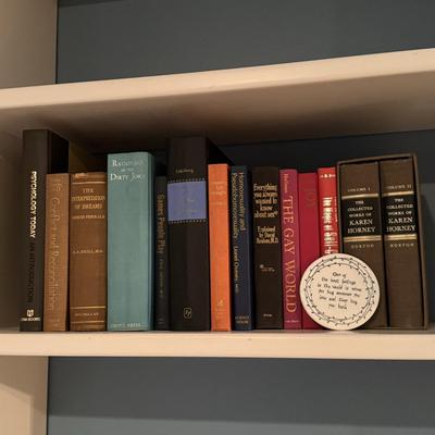 Psychology Themed Books and More (2S-KD)