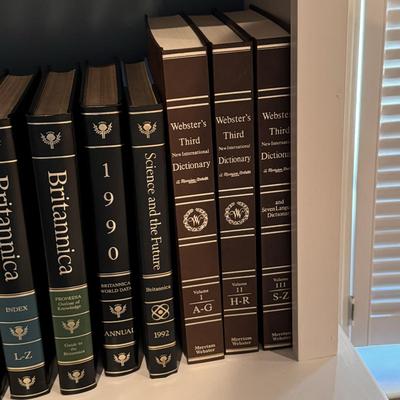1990 Encyclopedia Britannica Vol 1-29 and Webster's Third Dictionaries. (2S-KD)